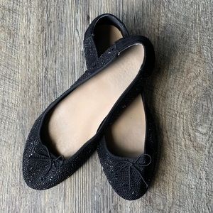 Aldo Black Sparkly Flats w, Bows.